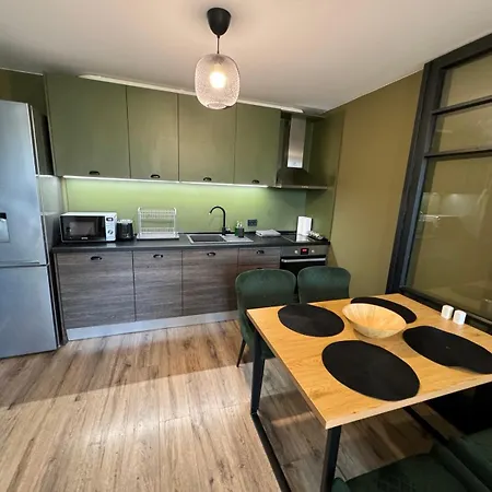 Lovely 1 Bedroom In The Heart Of