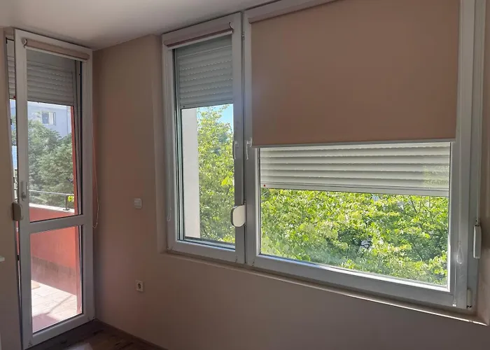 Lovely 1 Bedroom In The Heart Of Апартаменты